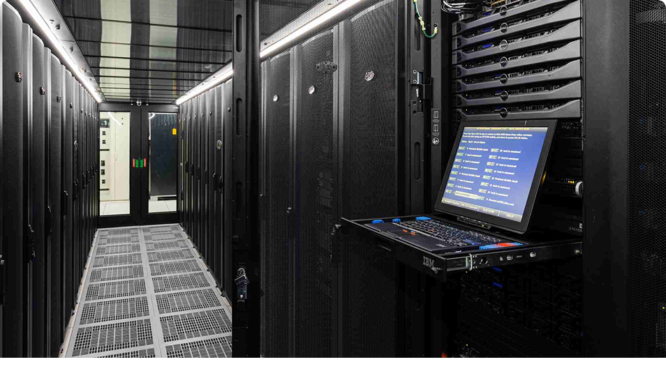 Image of InovaPerf's datacenter, showcasing the state-of-the-art infrastructure that powers our hosting services.